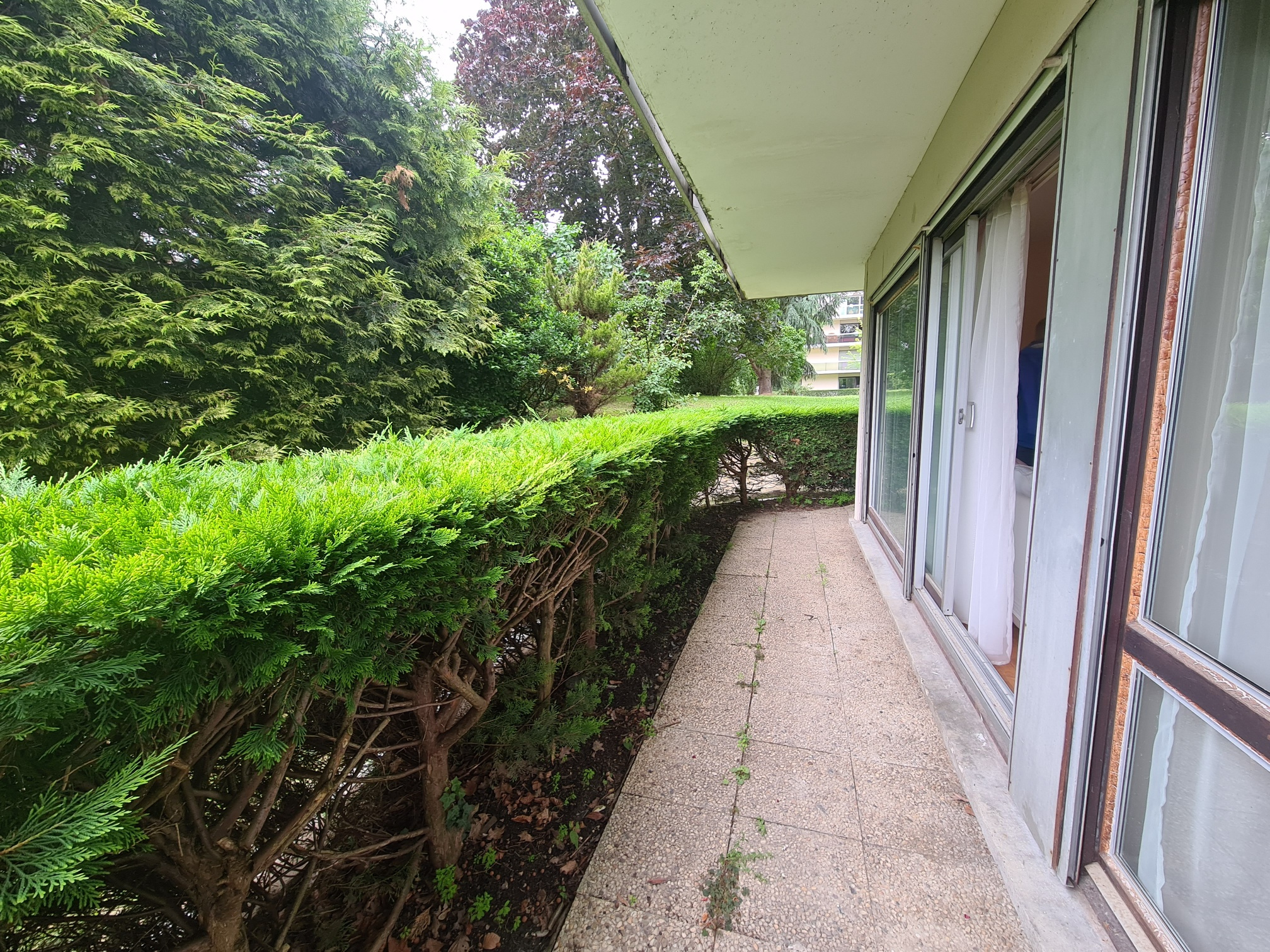 location LOCATION APPARTEMENT MEUBLE A CHANTILLY